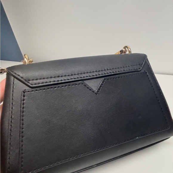 Michael Kors Lita  Leather Cross Body Handbag with Gold Chain - Picture 3 of 7